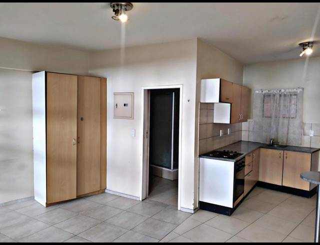 1 BEDROOM APARTMENT FOR SALE IN MILPARK